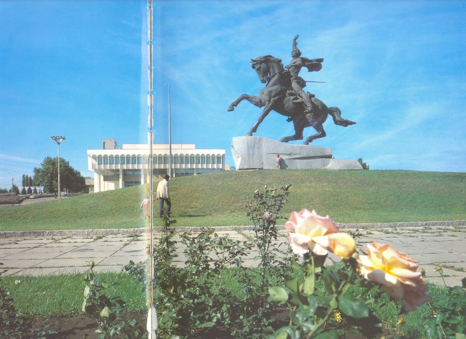 Памятник основателю Тирасполя А.В.Суворову